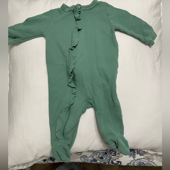 Rabbit Bear 0-3 month ruffle footie pajama bundle - Picture 5 of 5